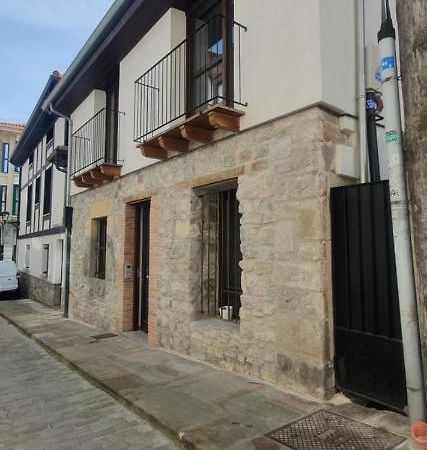Apartamento en el casco historico de Plencia Esterno foto