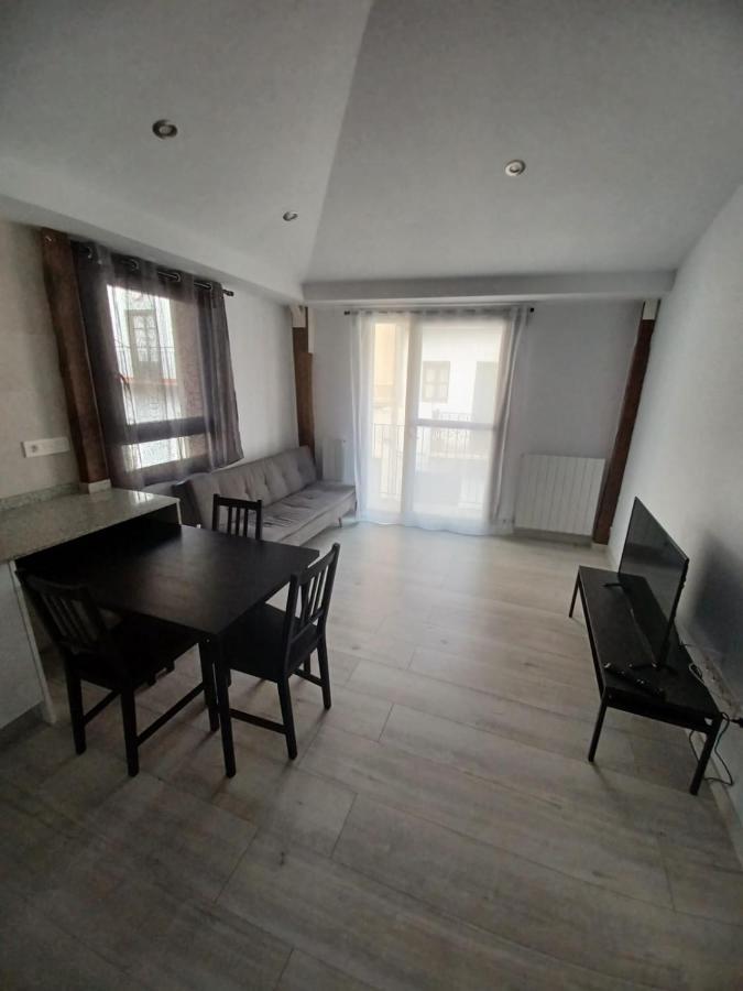 Apartamento en el casco historico de Plencia Esterno foto